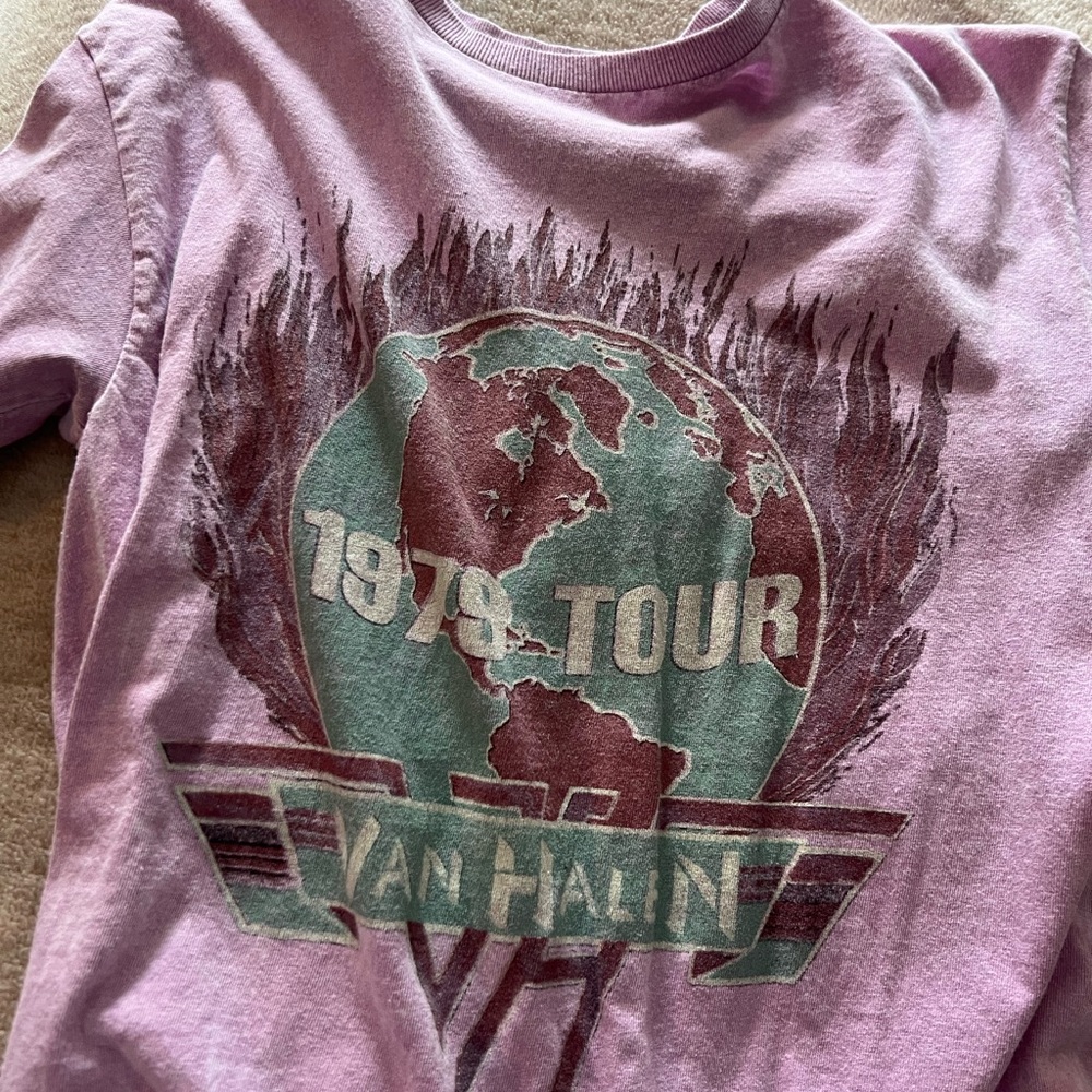 Graphic tee - Picture 2 of 3
